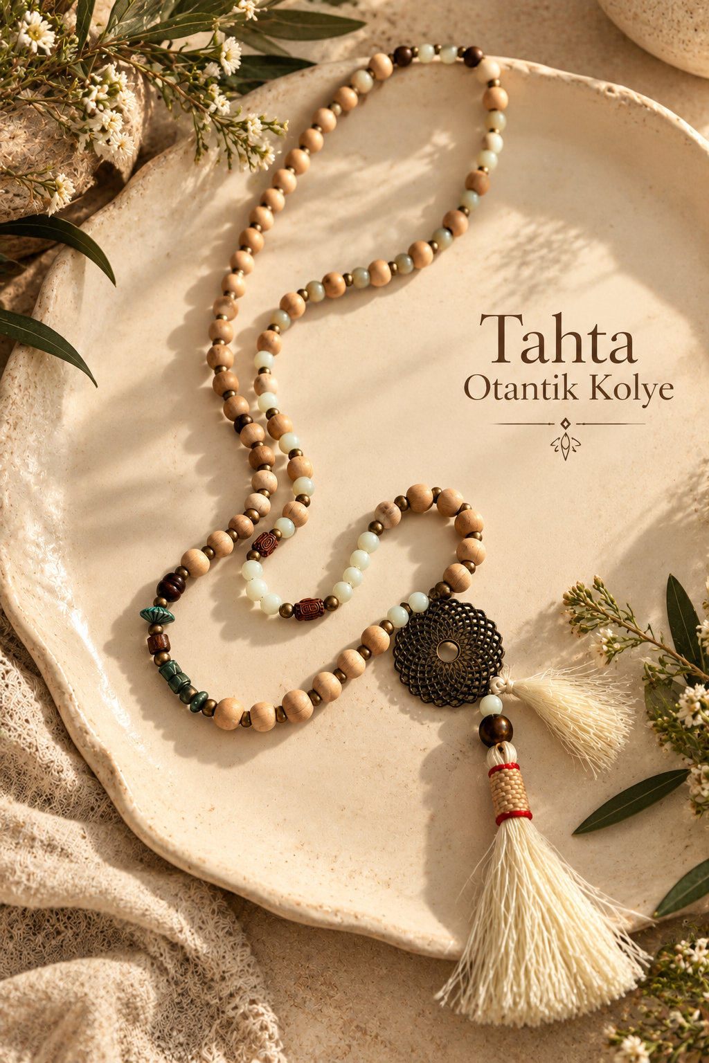 Otantik Krem Tahta Tasarım Kolye